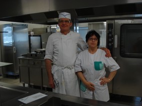 Chantal et Jaques .dans la cuisine